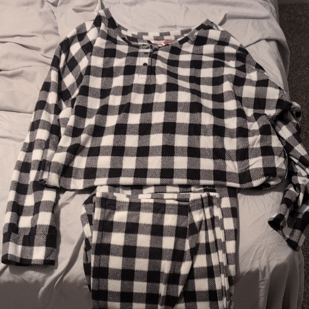 Victoria's Secret Black and White Checkered Pajamas
